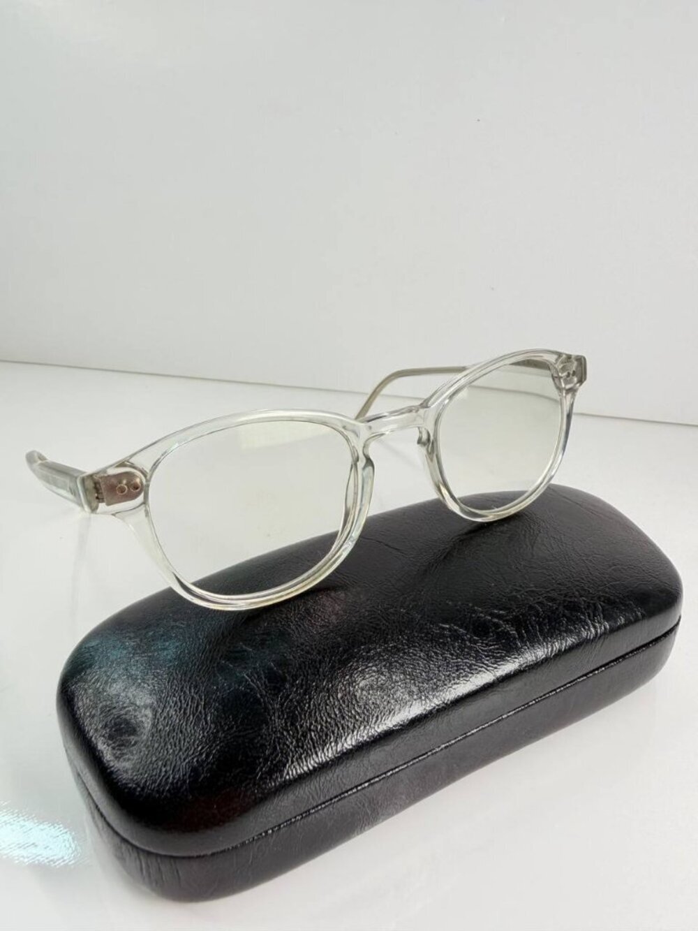 Bailey Nelson Shelby Handcrafted Eyeglasses – Size 46.5-21.5-145 | Case Included